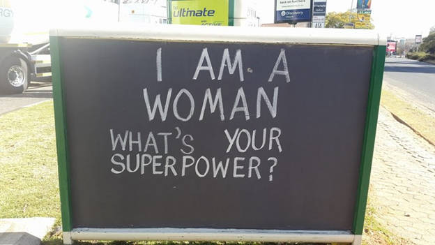 P01_woman (31K)